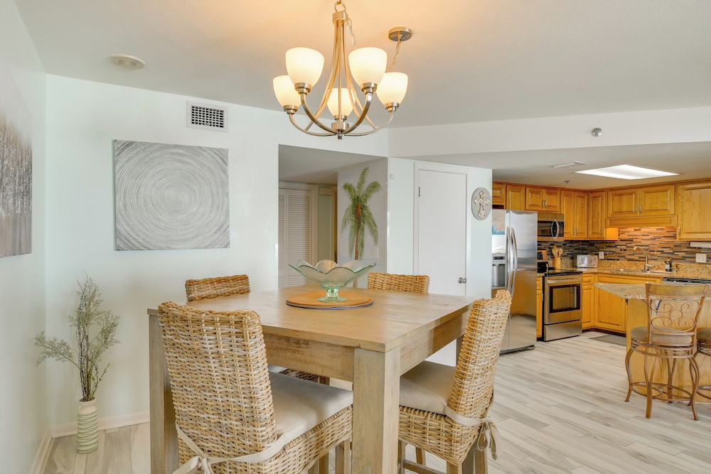 'seagulls Nest' Oceanfront Oasis w/ Pool Access!