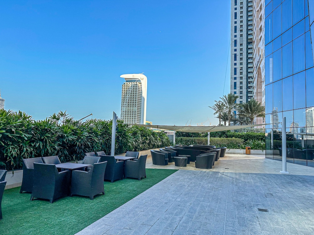 HiGuests - Damac Heights