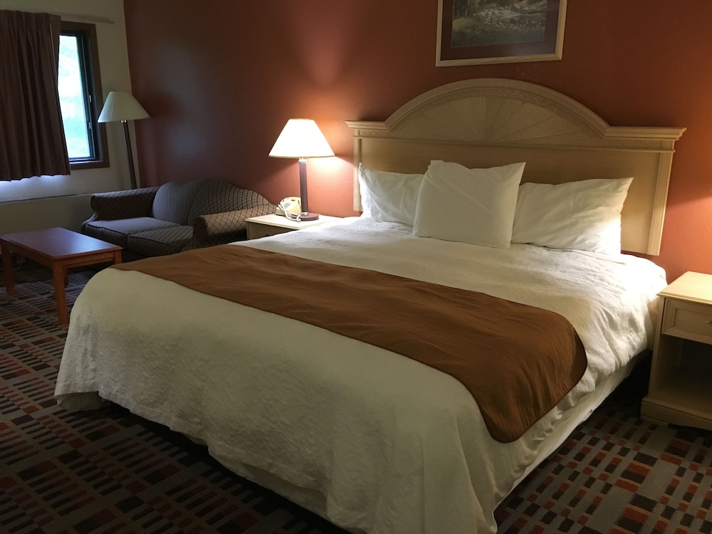 Muncie Vacations - Anderson Chesterfield Travel Inn - Property Image 4