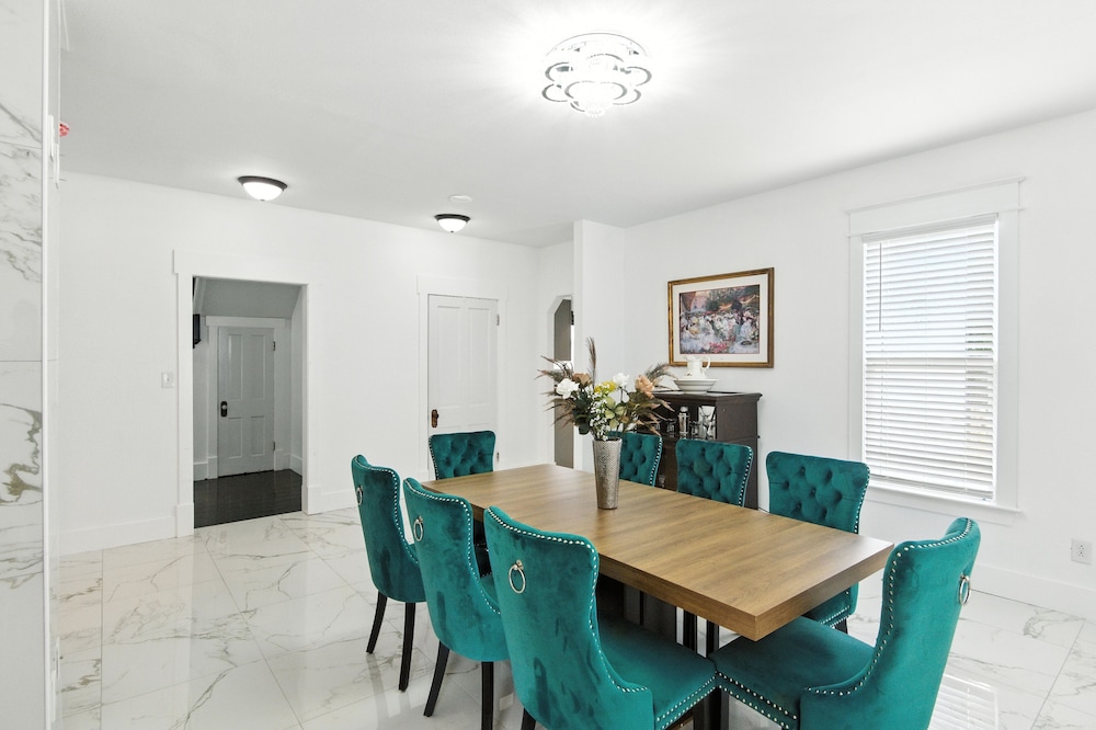 Historic Elegance In The Heart Of Elizabeth City 4 Bedroom Home