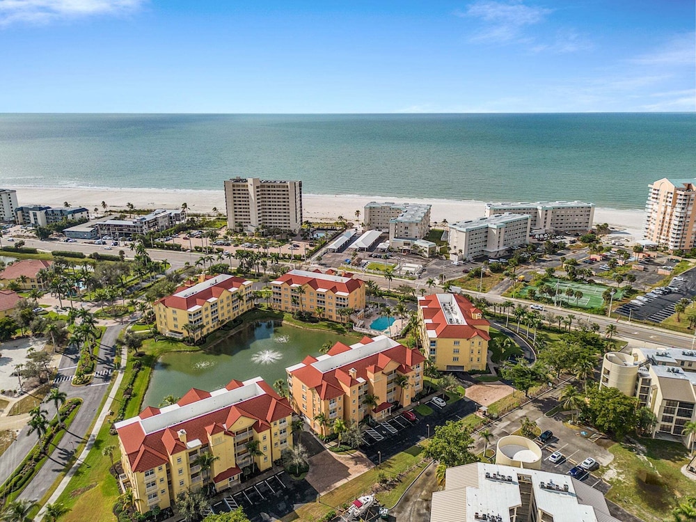Bella Lago 444 ~ Beautifully Updated Condo Just Across The Street From The Beach! 3 Bedroom Condo by RedAwning