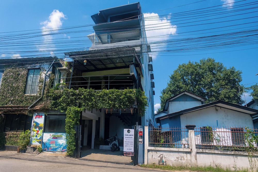 Satop Travelers Guesthouse