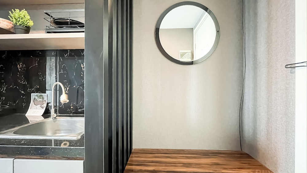 Cozy Stay Studio Apartment At M-Town Residence