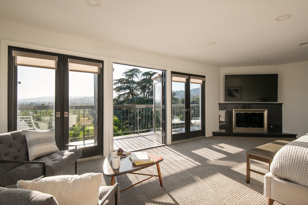 Edendale by Avantstay Urban Hilltop Oasis w/ Amazing Views in <3 of Los Feliz