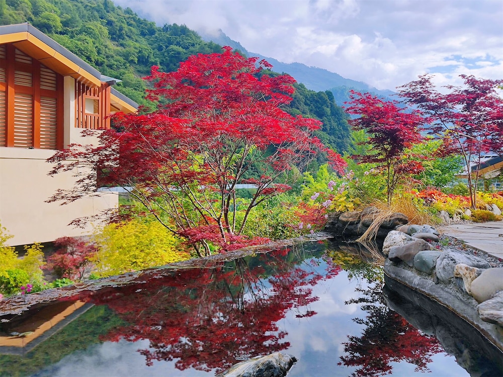 Summergarden Hotel