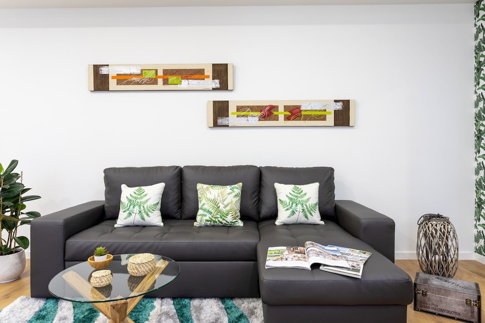 Bright & Cozy 1 Bd Apartment in Prime Location. Trinidad view 3