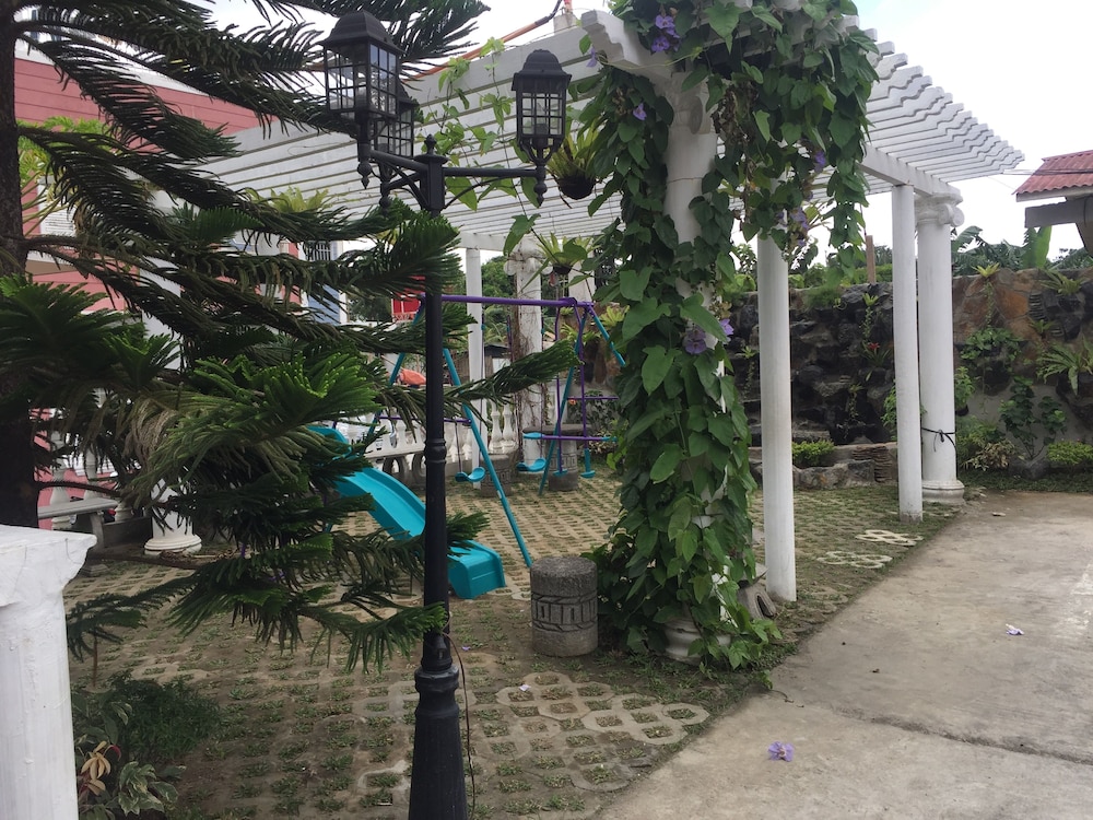 Luzville Residences