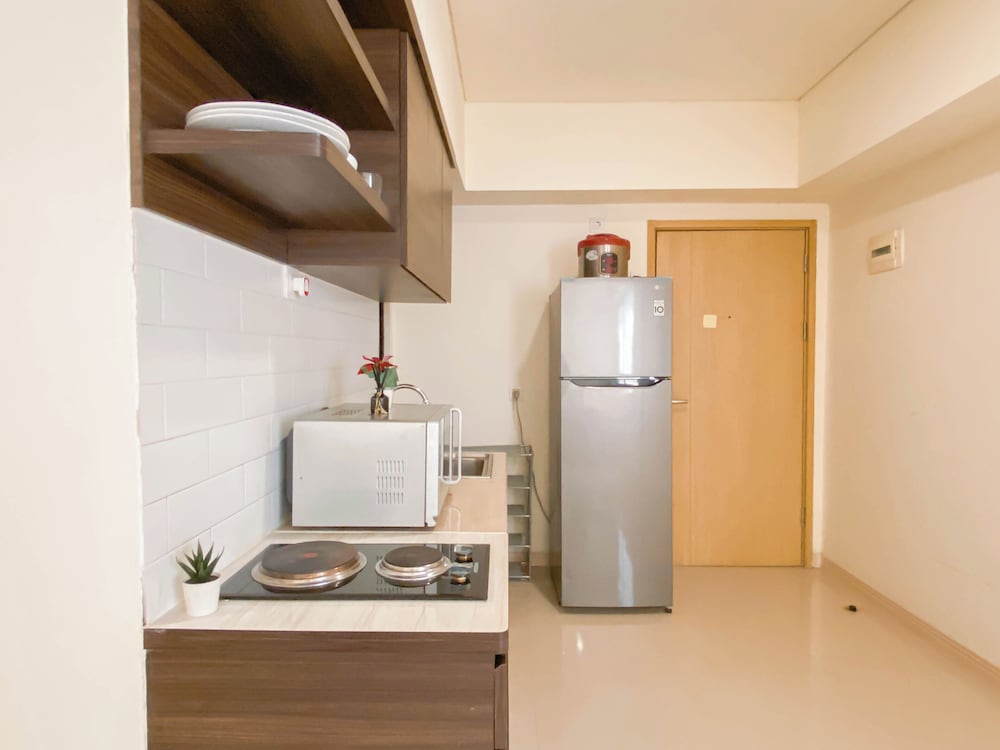 Basic 1Br With Extra Room At Meikarta Apartment