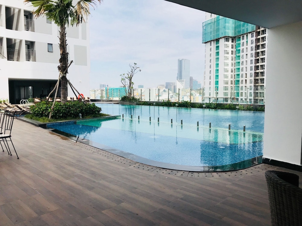Henry Studio Luxury 2BR SWPool 17th