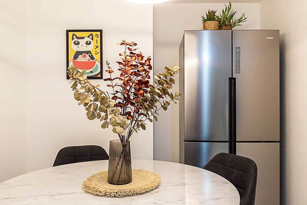 Modern and Minimalist Flat in Vauxhall
