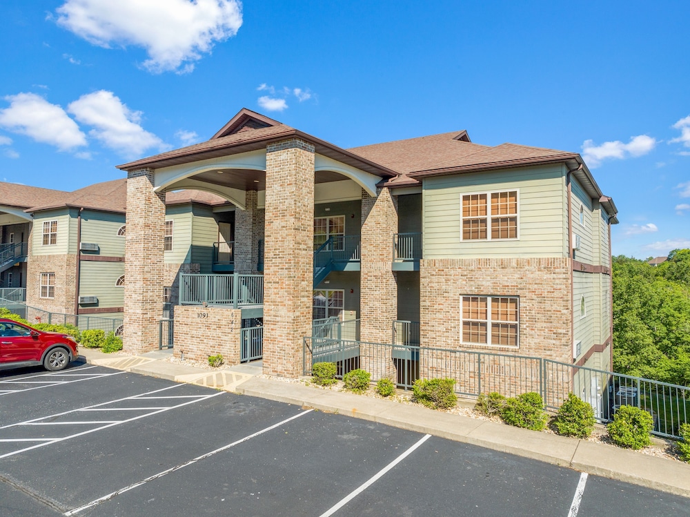Fairway To Heaven 3 Bedroom Condo by RedAwning