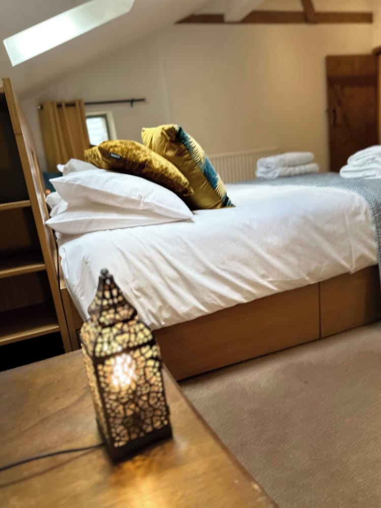 ๐ฟ Quaint Country Cottage With Valley Views, Dog-friendly & Horse-friendly