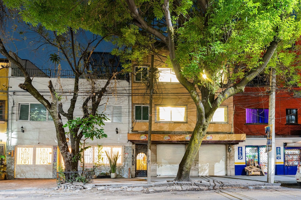 Condesa Zamora Lofts by VH — Mexico City