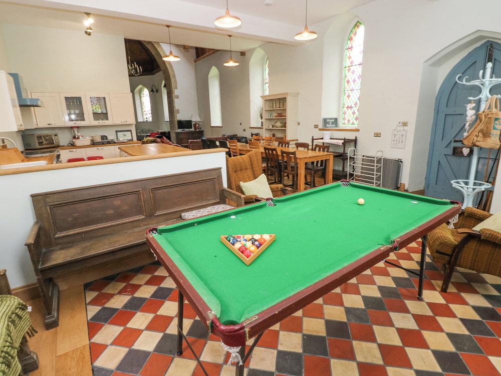 Church Llygad Y Dyffryn