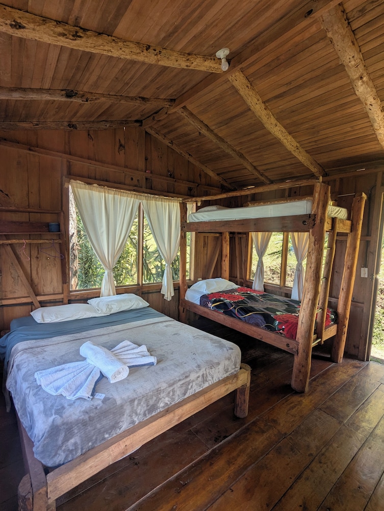 Campos de Oro Wilderness Lodge