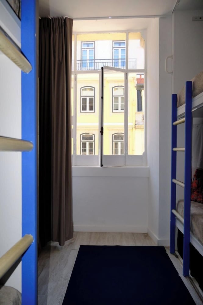 Paradise Lisbon Hostel