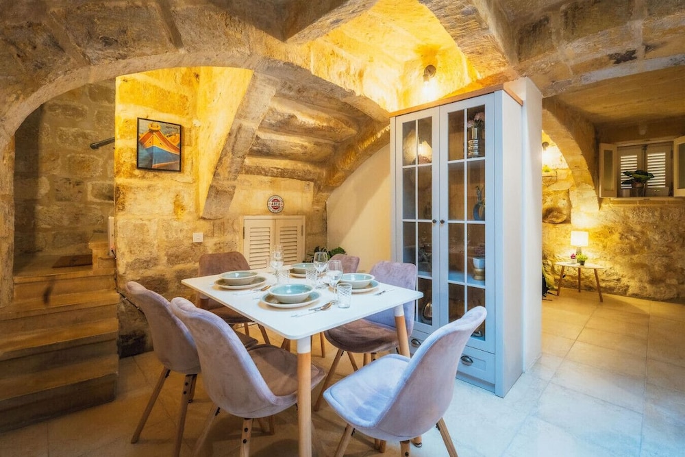 Traditional 500 Year old Gozitan Townhouse