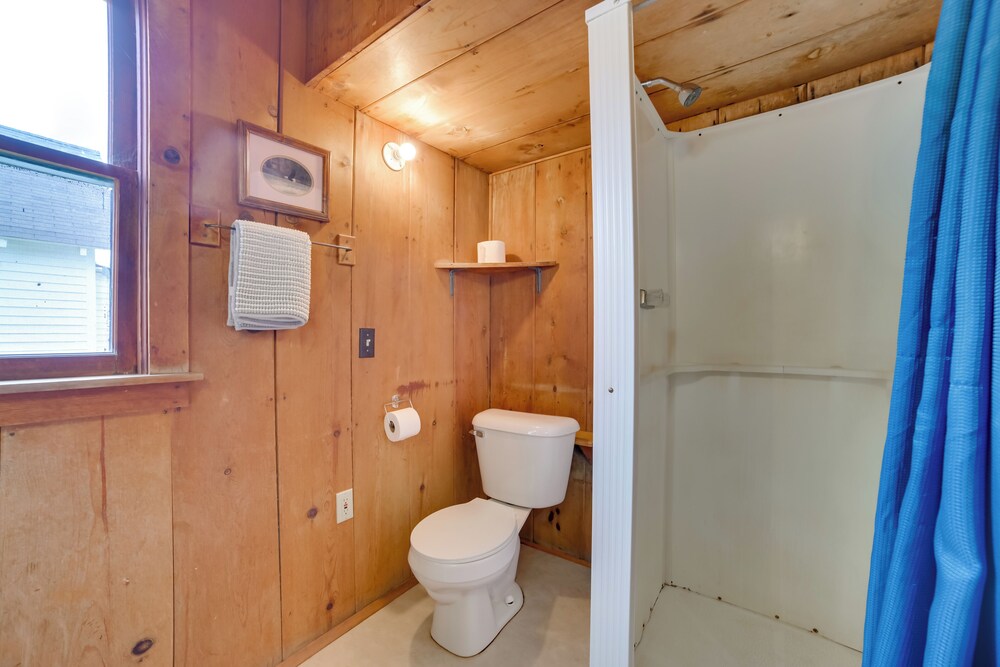 On Lake Huron: Pet-friendly Cabin in Cedarville!