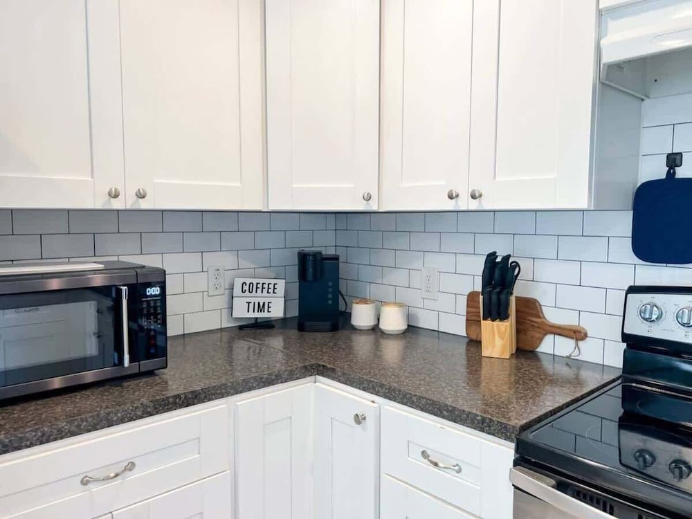Contemporary 3 Bedroom Home in Dade City
