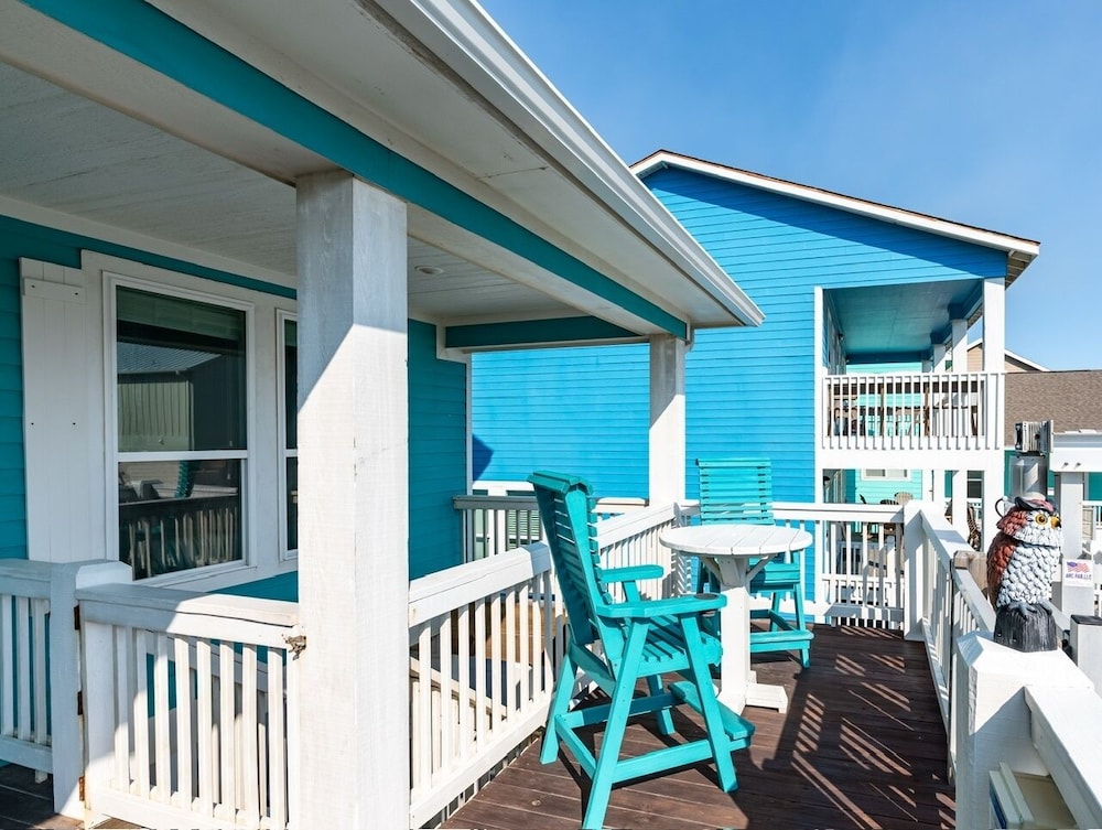 Crystal Breeze 3 Bedroom Home