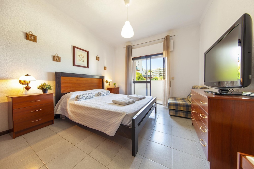 B97 - Flor da Rocha Apartment in Portim o
