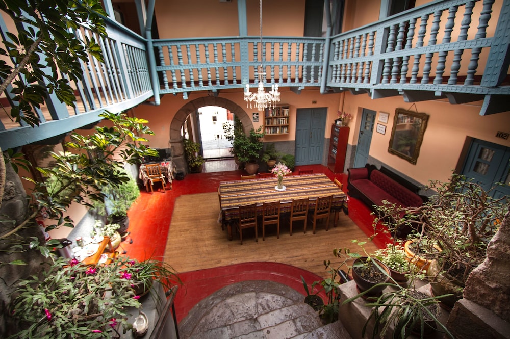Hostal Suecia I