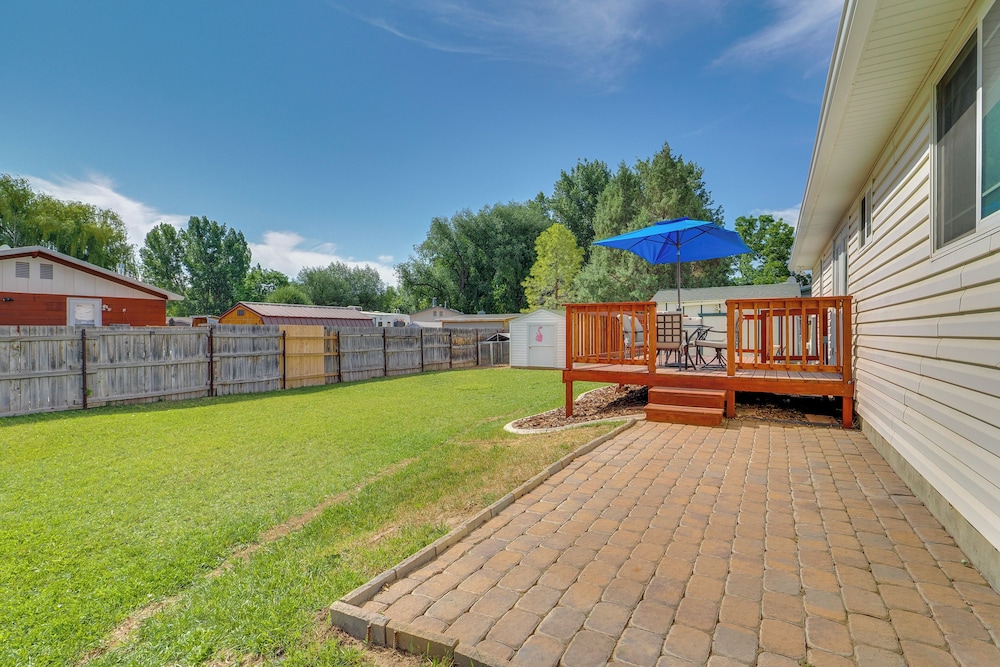 1 Mi to Main Street Vernal: Updated Home w/ Yard!