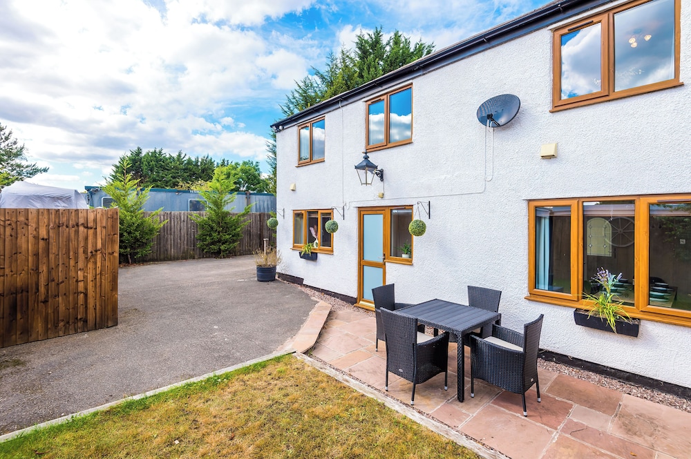 3 Hill Farm Cottages