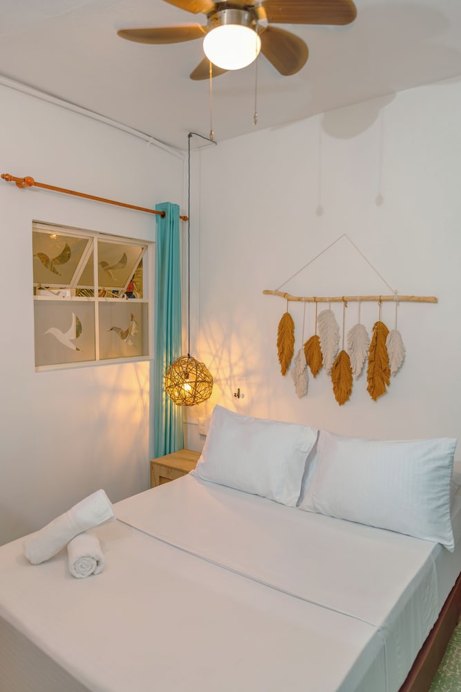 Traveler Hostel