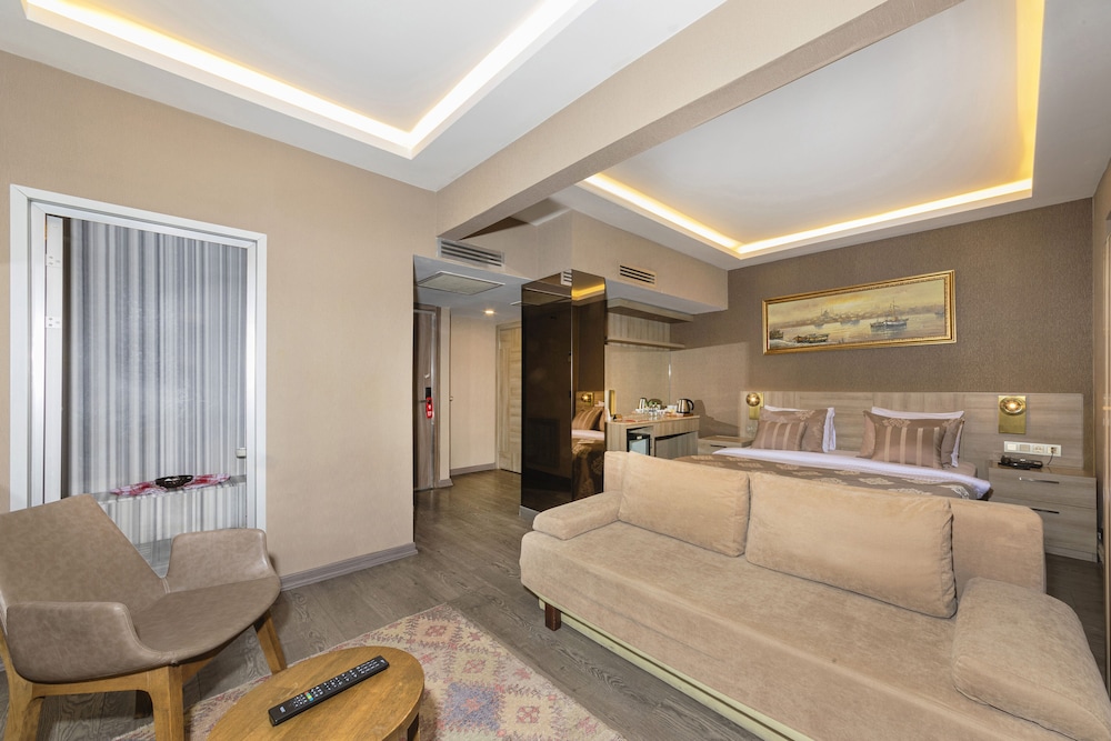 Ayramin Deluxe Hotel - Image 76