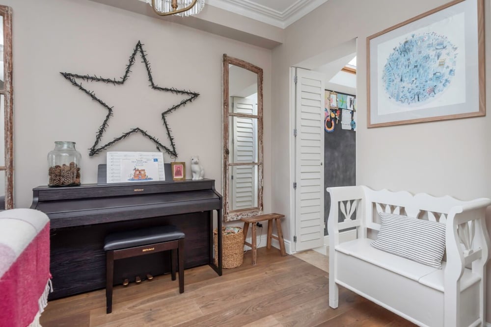 3-bedroom Home in Richmond - Ideal Family Living