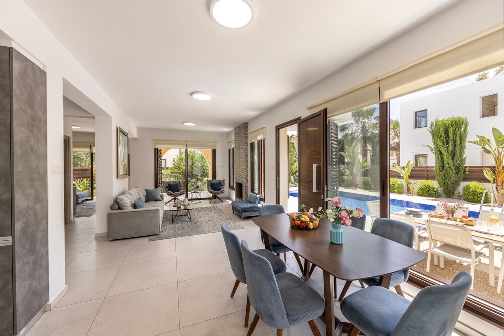 Ayia Napa Luxury Seaside Villa Ionion H15