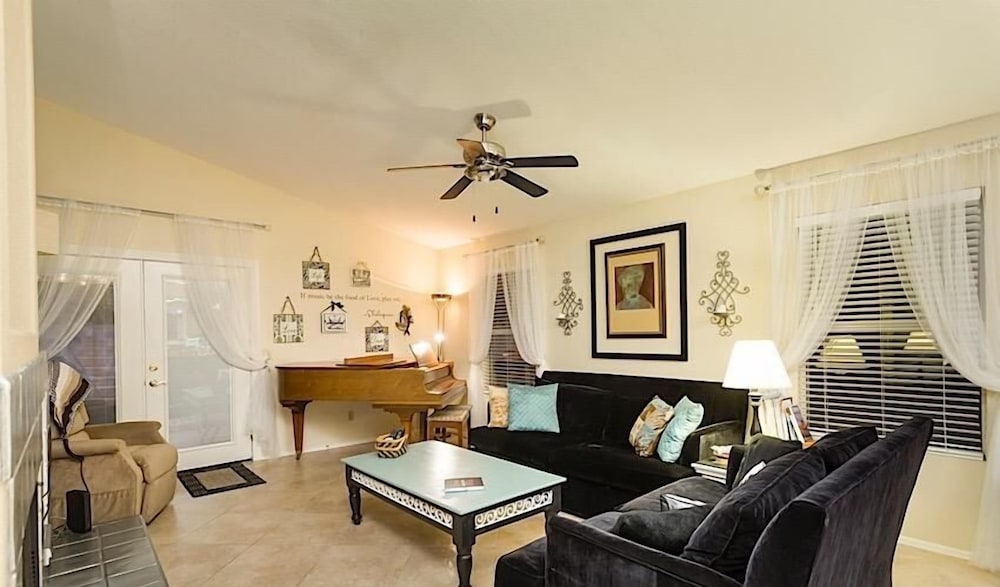 Gilbert Islands By Signature Vacation Rentals - Property Image 12