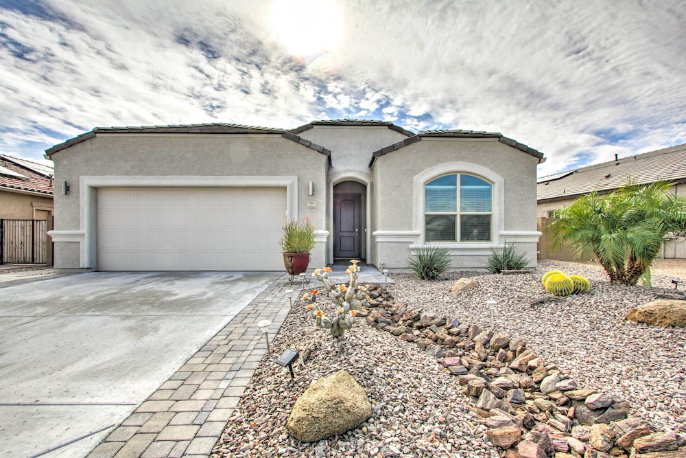Cozy Peoria Apartment - Golf, Hike & Bike! view 2
