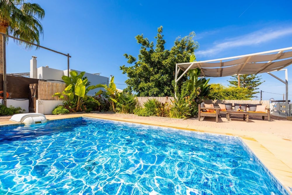 Villa Rea in Adelianos Kampos