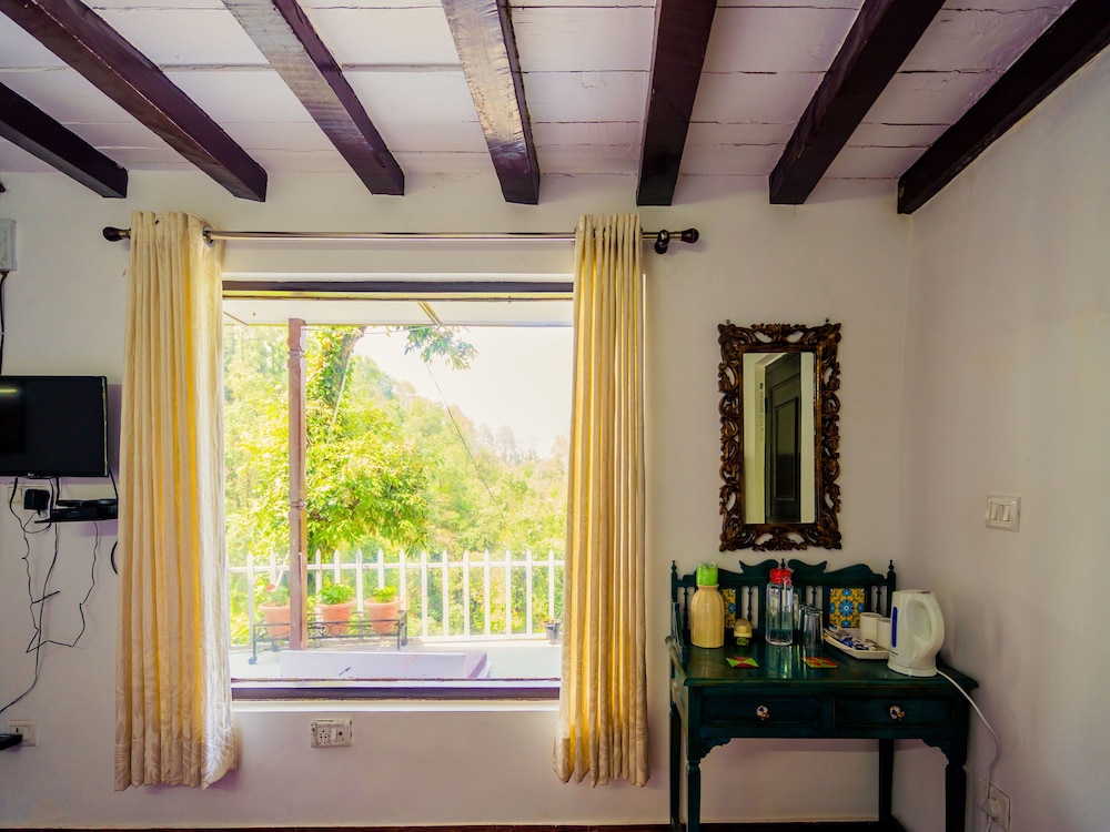 OYO 14134 Home Devdar Cottage Kempty Road