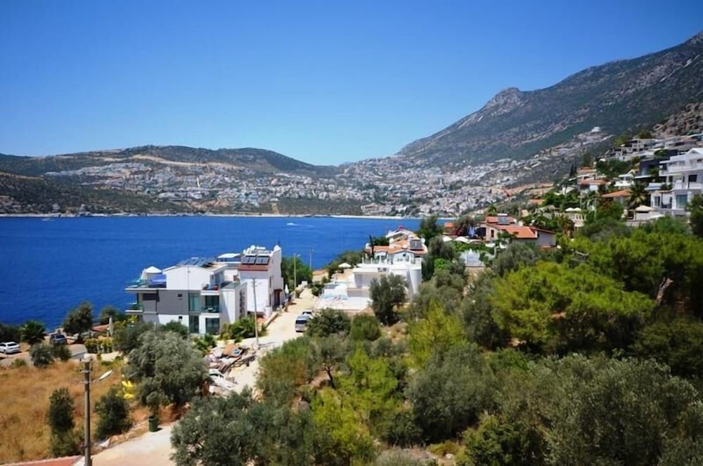 Villa Luna view 4