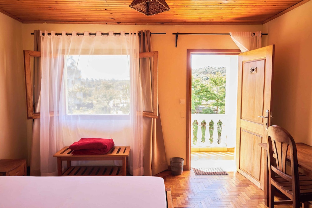 Andasibe Sifaka Lodge