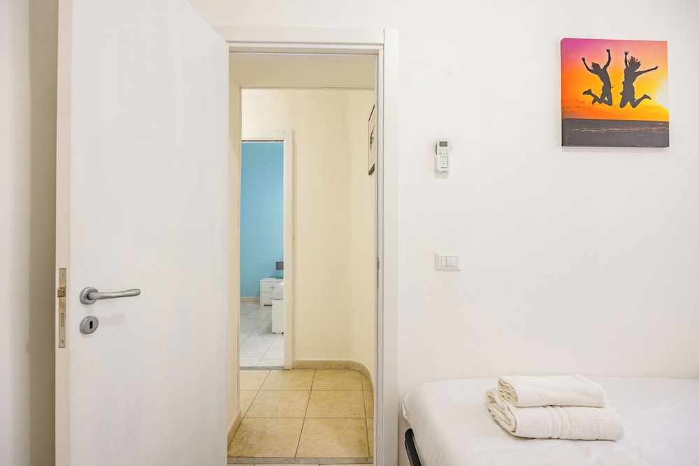 Urban Base Garibaldi by Napoliapartments