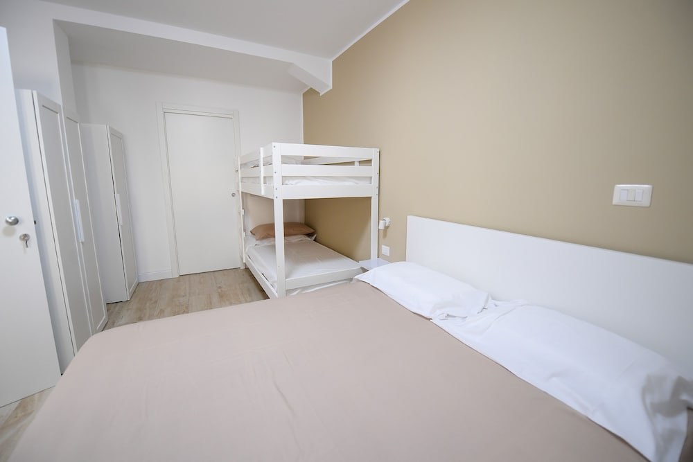 Scilla SeaFront Rooms
