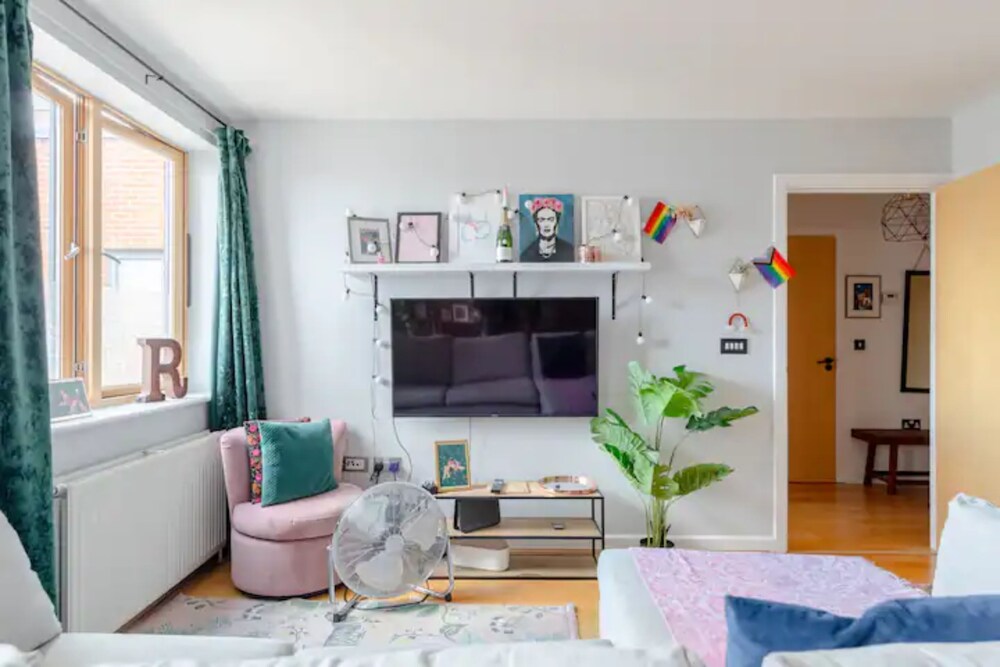 Stunning & Chic 1 Bedroom Flat - Plaistow!