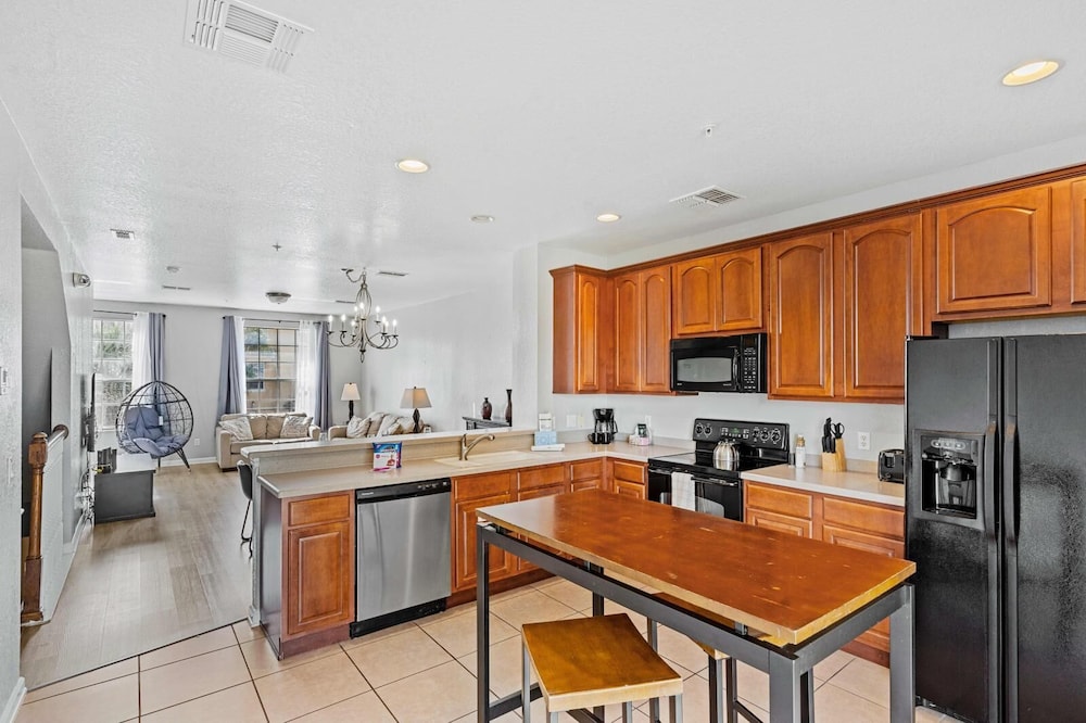 Vista Cay Swanky