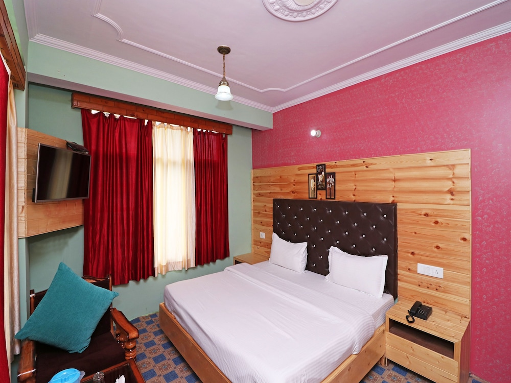 OYO 13743 Home Modern 2BHK Near Mall Road