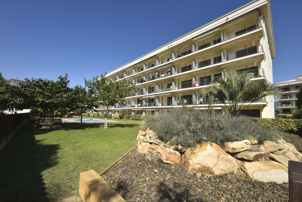 Apartment in Roses Near Sandy Beach