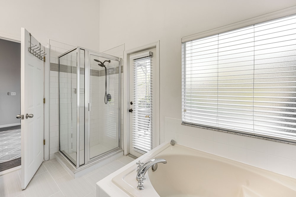 15 Mi to Wdw: House in Clermont Resort Community!