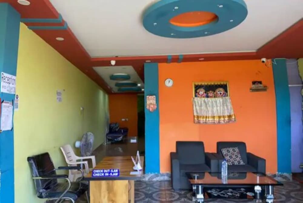 Lobby & Reception