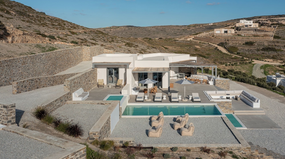 AVERA VILLAS