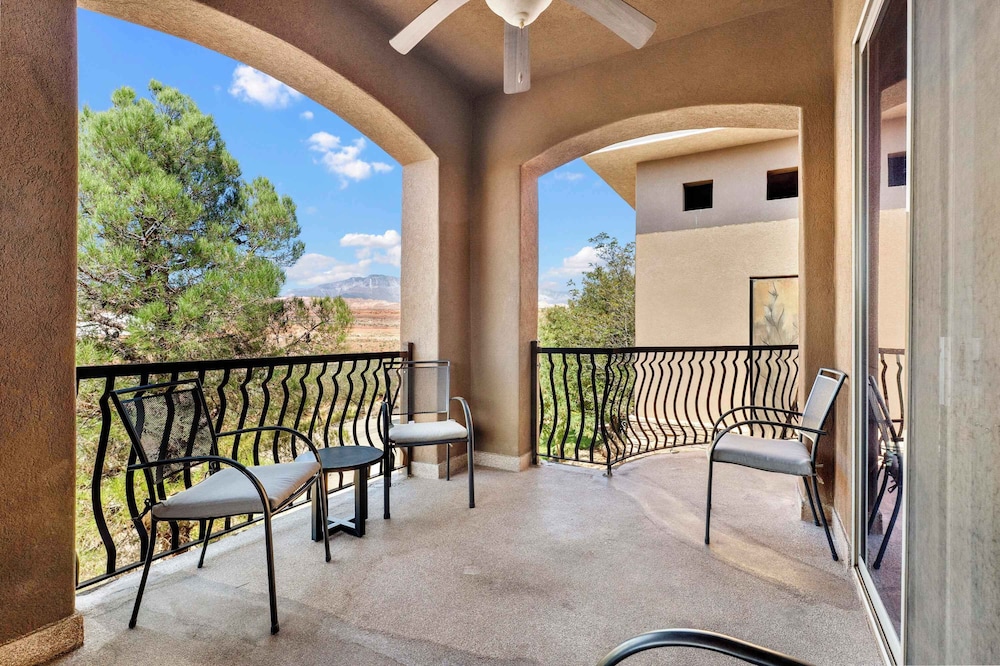 The Overlook at Coral Springs