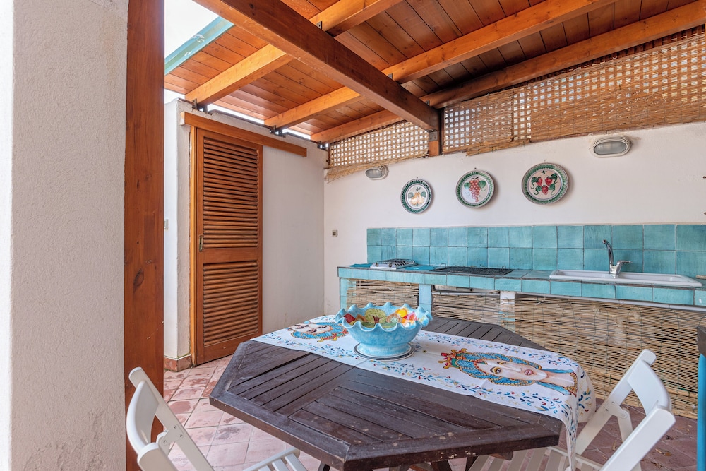Isola delle Femmine Apartments by Wonderful Italy