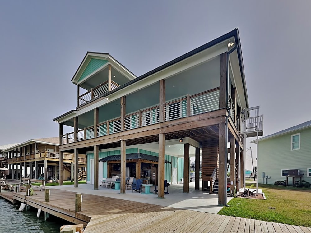 The Salty Dog at Copano Bay by Miss Kitty’s